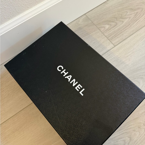 CHANEL Black Leather Loafers with Gold Detail - Picture 7 of 7